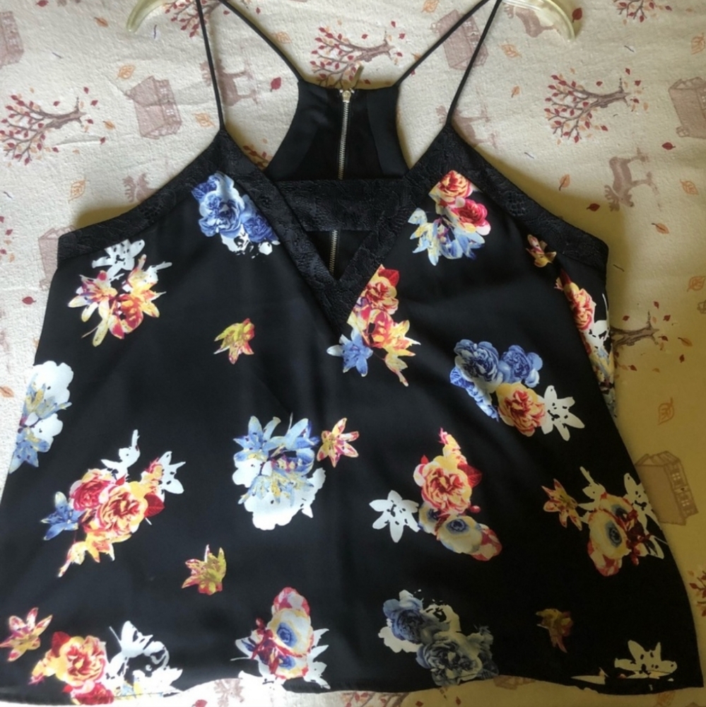 Express Floral Tank - Picture 3 of 7